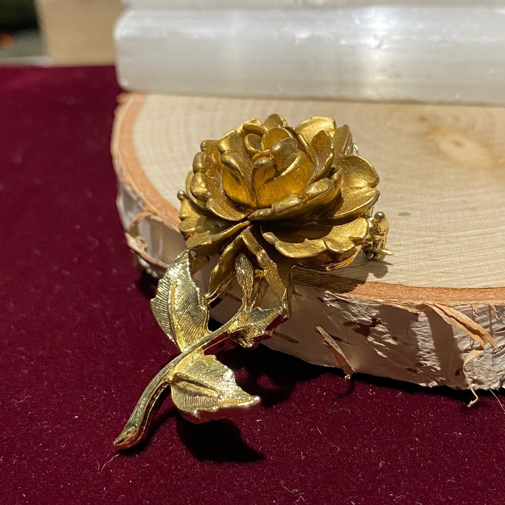 Vintage Golden Bronze Flower Brooch ✨🌼 - Picture 5 of 7